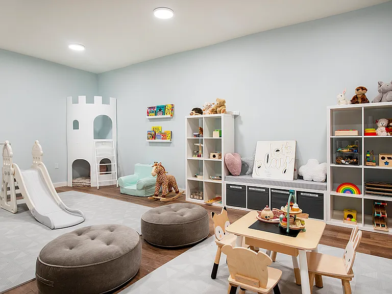 276 20th St #201 — Photo 9