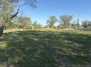 15923 E Newton Pl, Tulsa, OK 74116