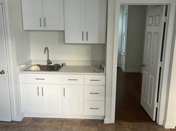 241 Gregory St #241, Bridgeport, CT 06604