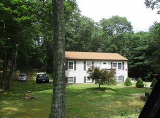 111 Doolan Rd, Dingmans Ferry, PA 18328