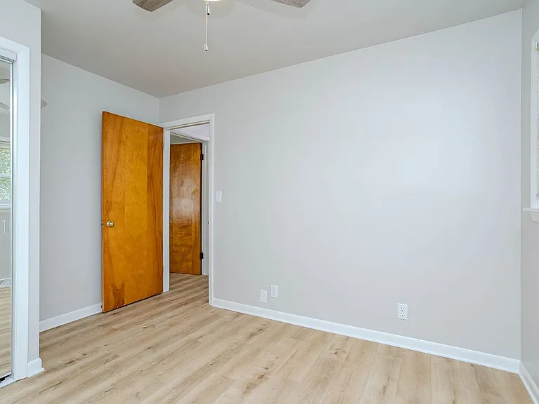 1710 Burek Ave — Photo 18