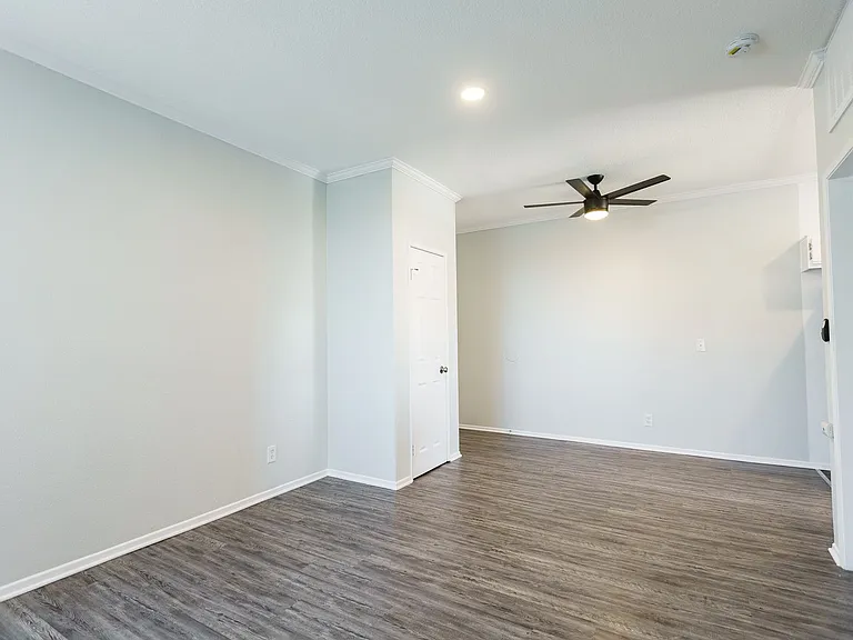 14900 Moorpark Street — Photo 50