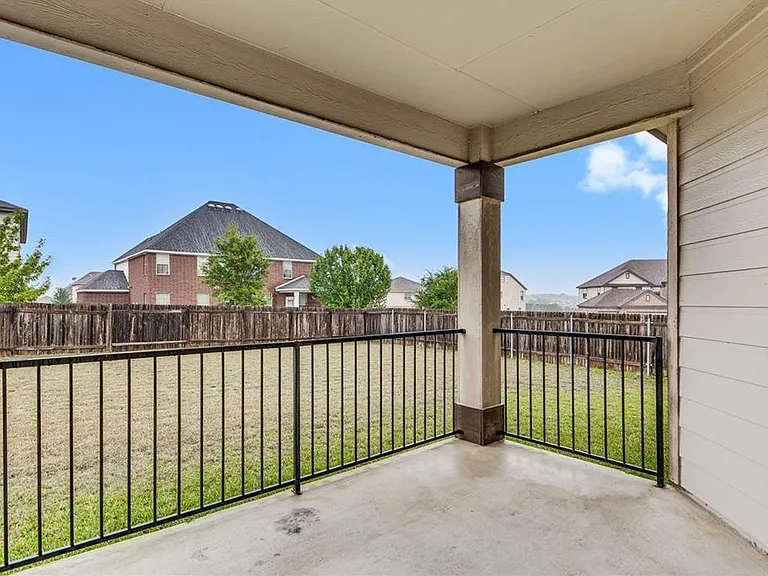 524 Castebar Dr — Photo 24
