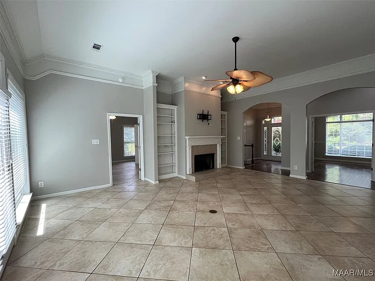 704 Emerald Dr — Photo 12