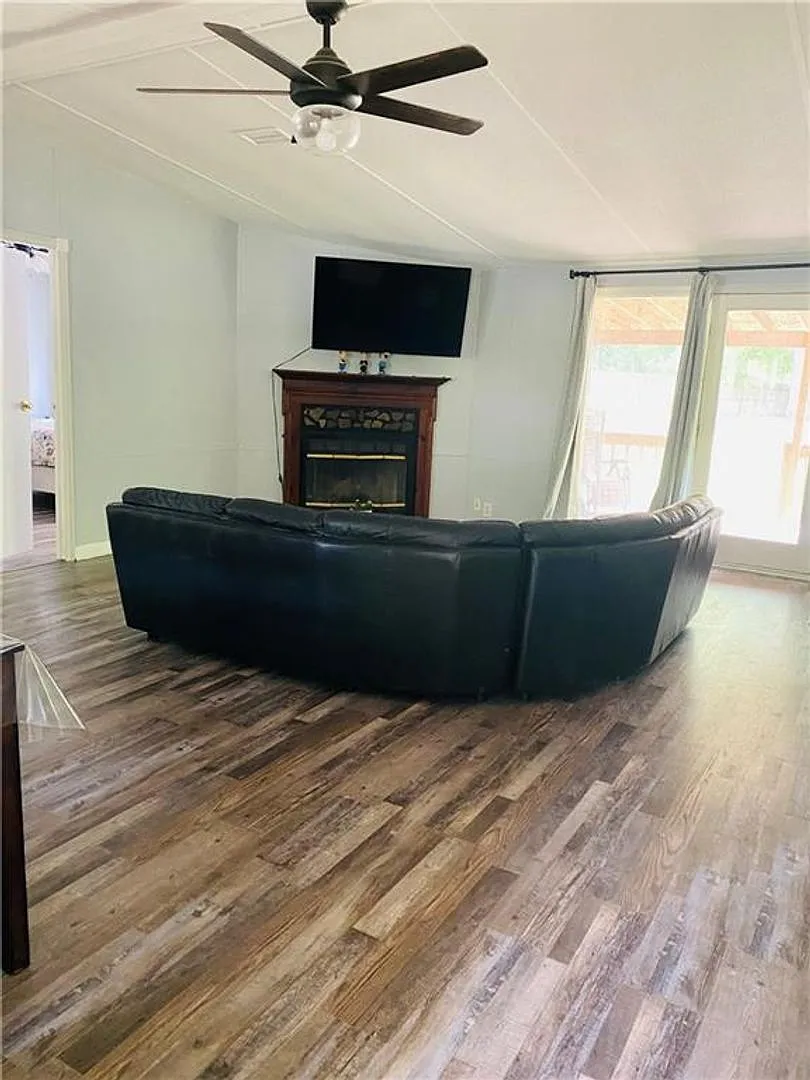 3BR/2BA Ranch in Hampton — Photo 3