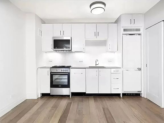 3rd image of 54 E 8th St #5M