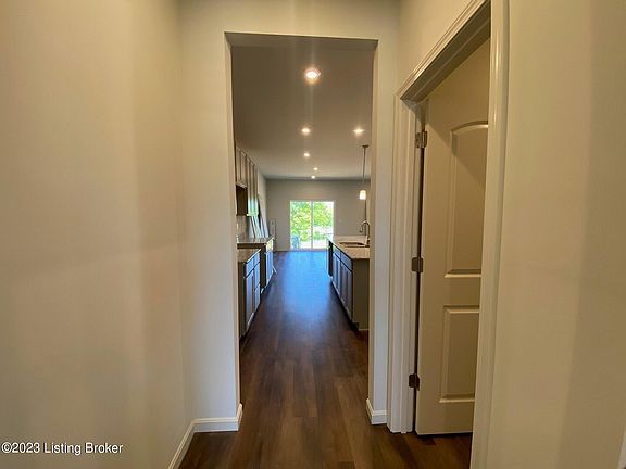 5th image of 218 Ardmore Crossing Dr