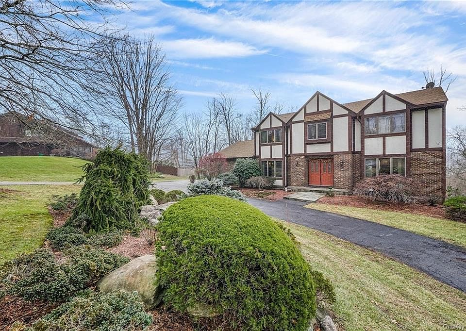 1st image of 3 Larissa Ct