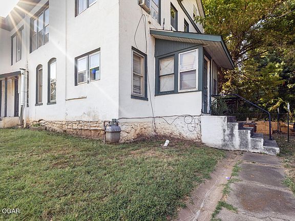 3rd image of 116 N High St