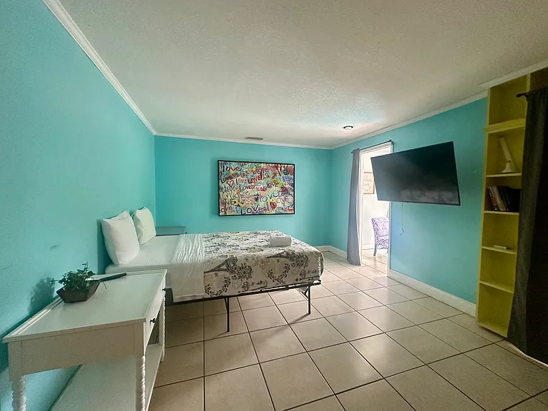 7710 N Ola Ave — Photo 28