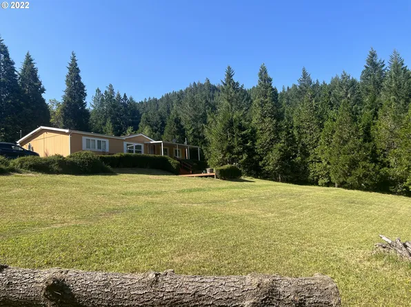 238 Doraleen Ln, Glide, OR 97443