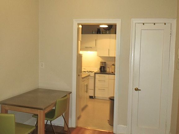 4th image of 69 8th Ave APT 42