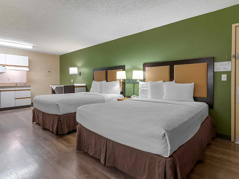 Studio Suite - 2 Queen Beds