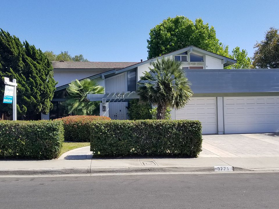 2nd image of 3771 Notre Dame Ave