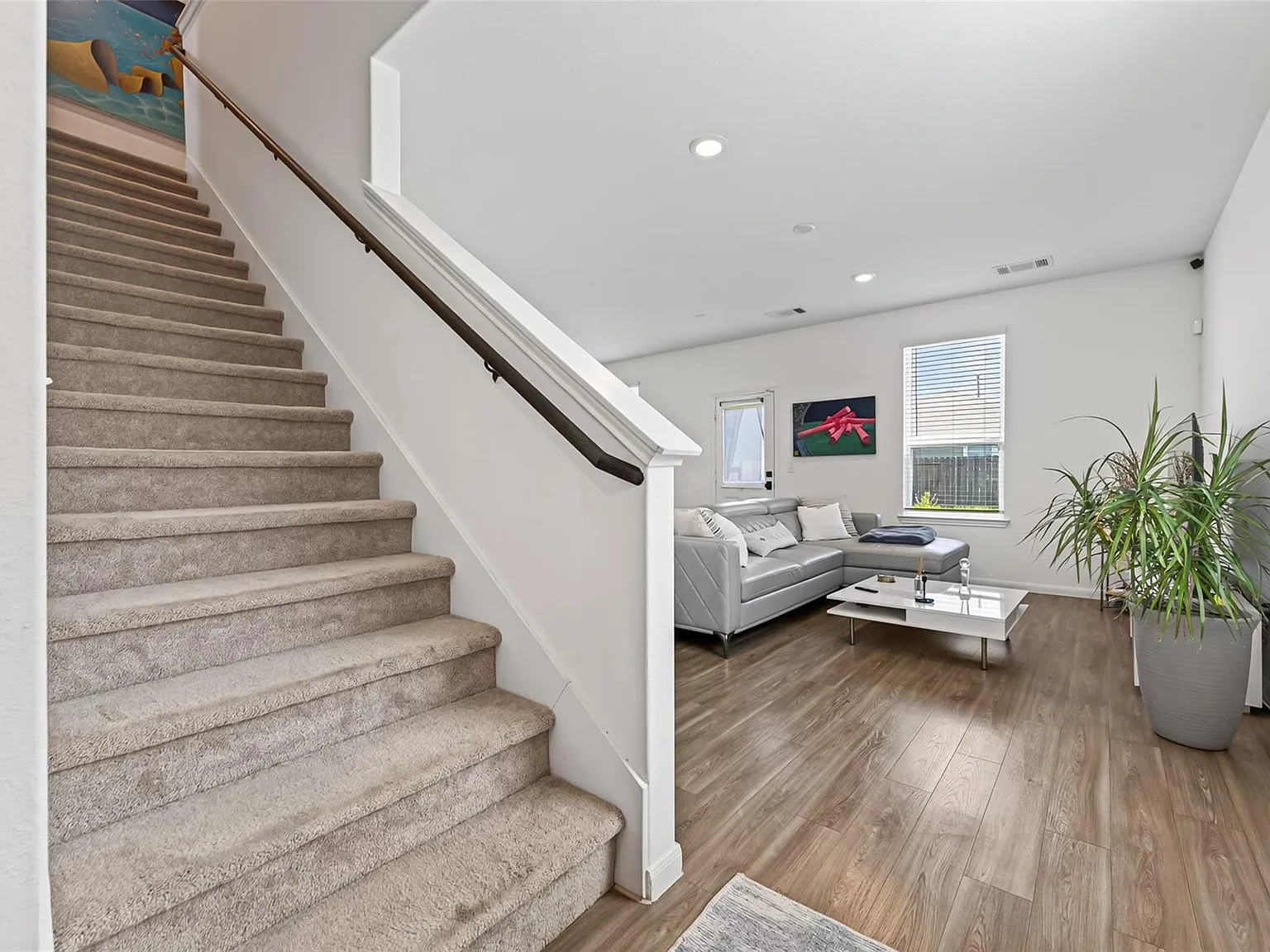4 bed, 2.5 bath, 1692 sqft, $2,200 — Photo 4