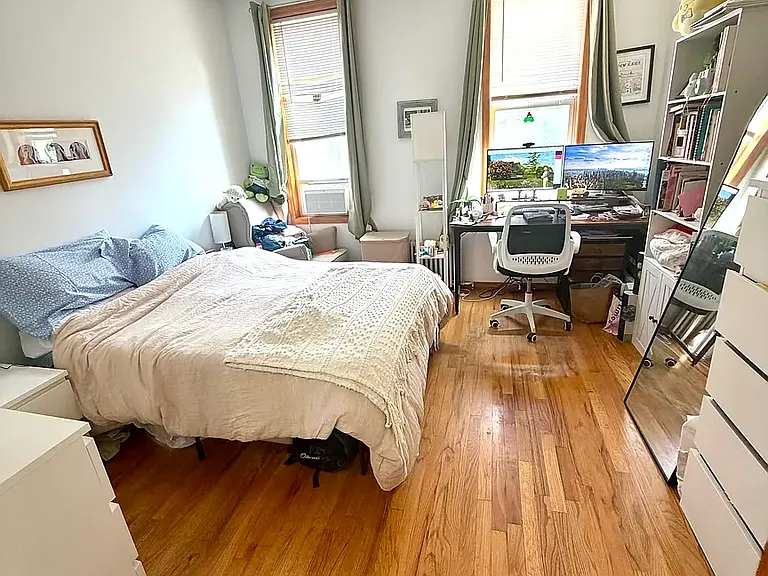 277 Devoe St #3 — Photo 6