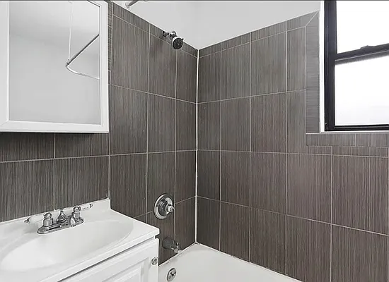 Rented by Zjama Realty Corp | media 5