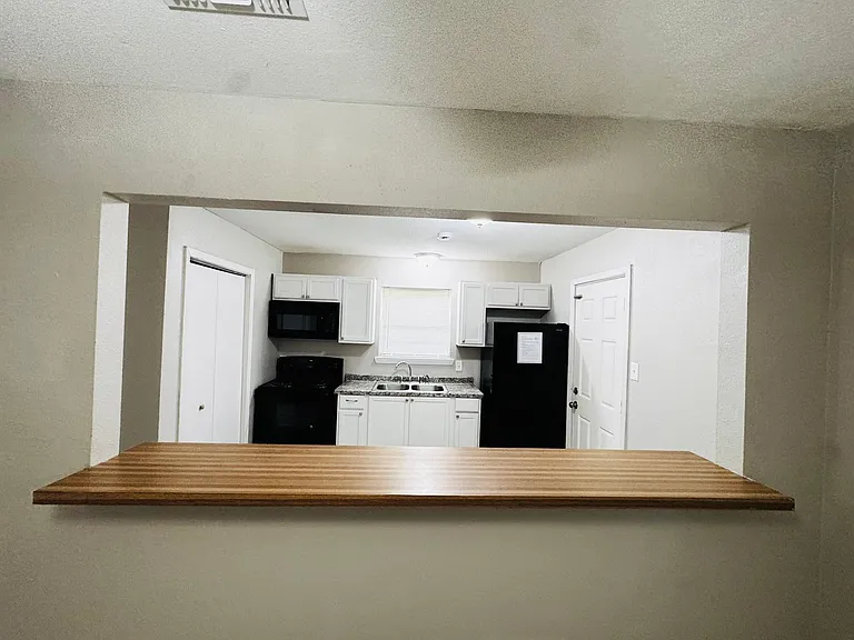 3433 Hollywood St — Photo 11