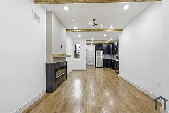 2610 N 33rd St #1 — Photo 3