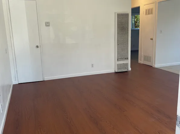 7490 Rogers Ln, Gilroy, CA 95020