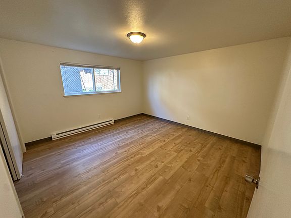 5th image of 208 S 4th St #3