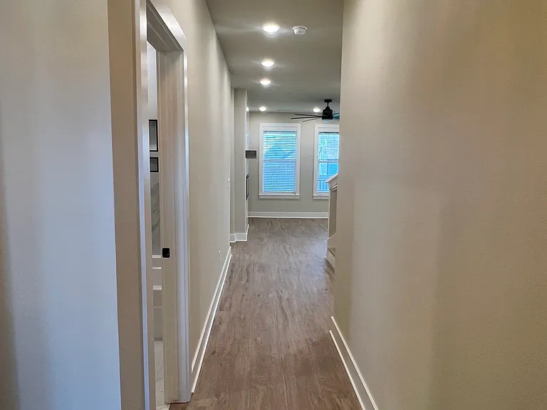 970 Moksha St — Photo 5