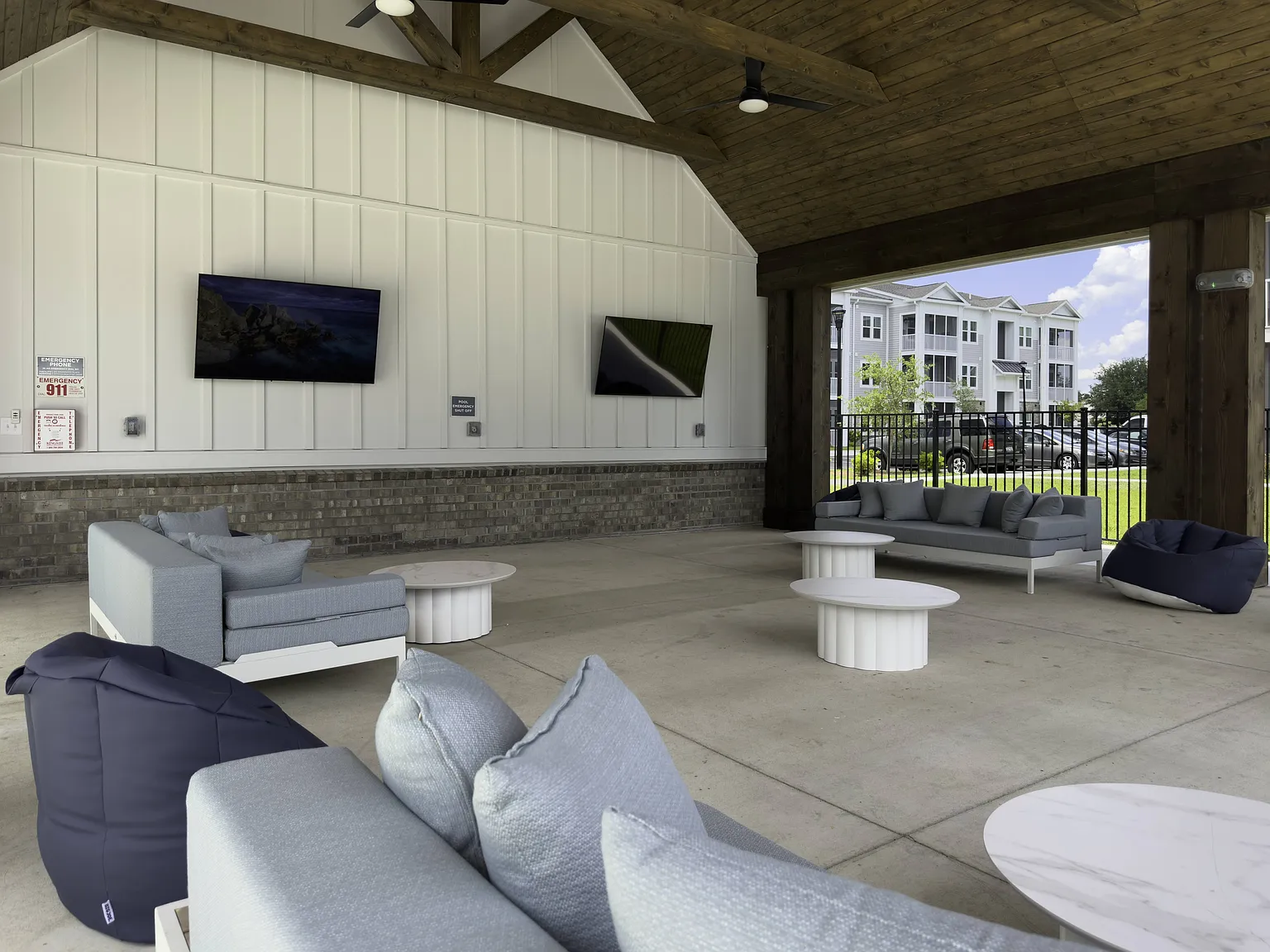 Anchor Pointe Apartments — Photo 4