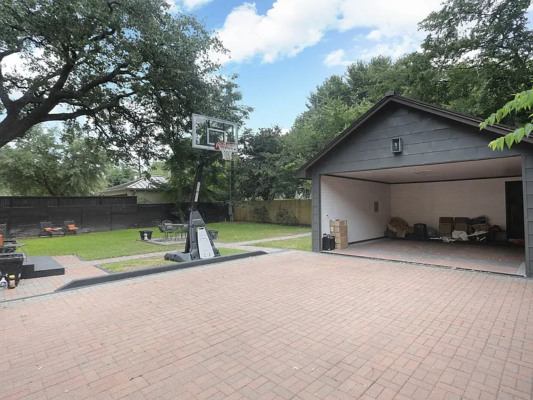 182 E Edgewood Pl — Photo 25