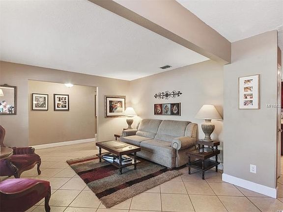 5th image of 3244 Hunter Ct