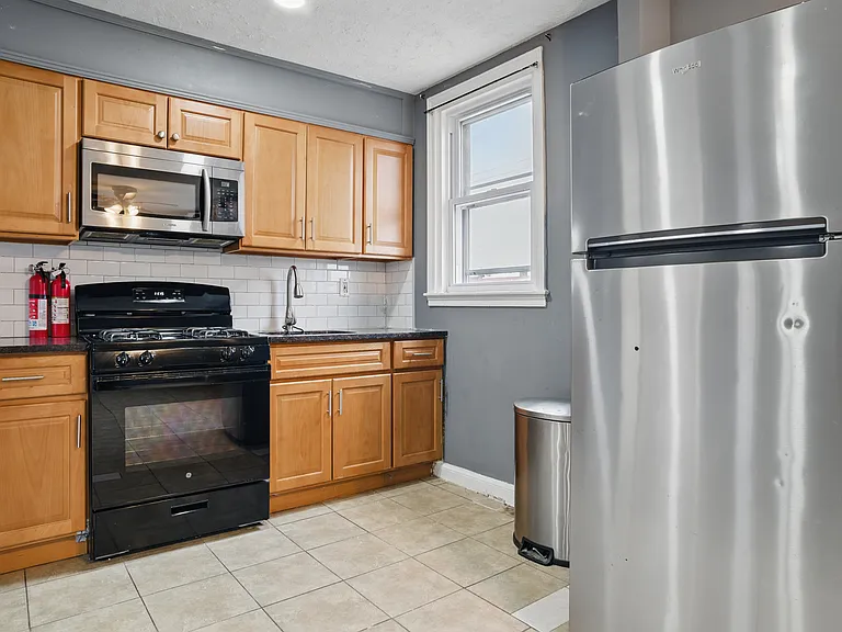 1452 Hellerman St #2 — Photo 8