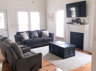 202 E Church St, Headland, AL 36345