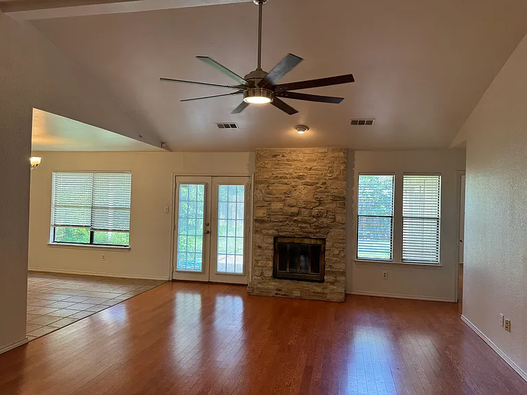 Living room - view from entryway
