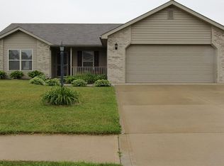 720 Stag Dr, Warsaw, IN 46582