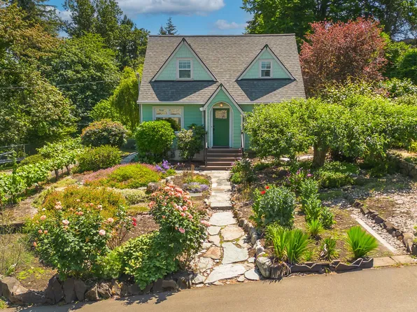 412 Jackson St, Oregon City, OR 97045