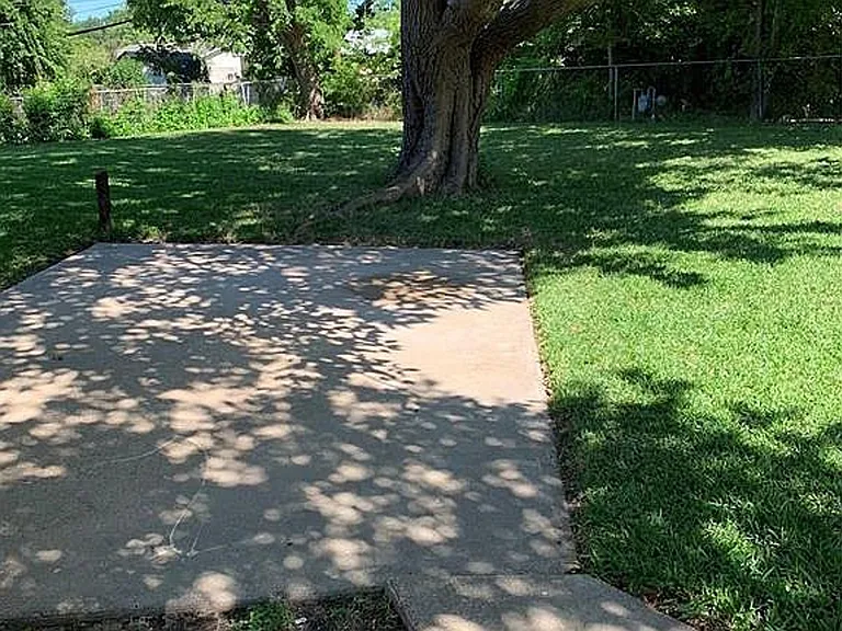 626 Edgedale Dr — Photo 16