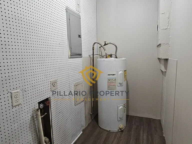 1424 Campbell Ave — Photo 23