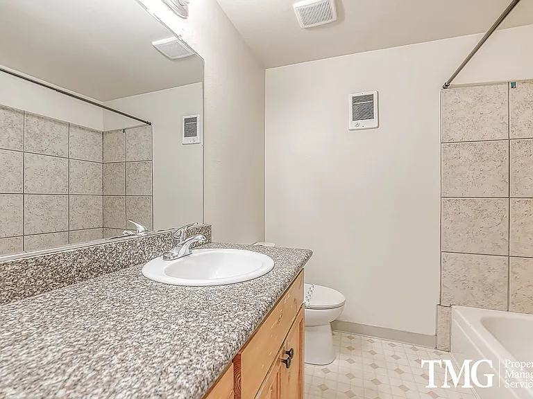 Cambria Apartments — Photo 19