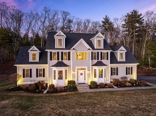 7 Jewell Xing, Mendon, MA 01756