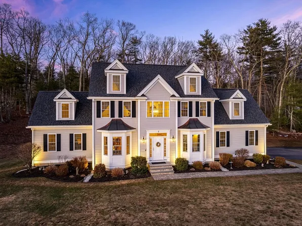 7 Jewell Xing, Mendon, MA 01756