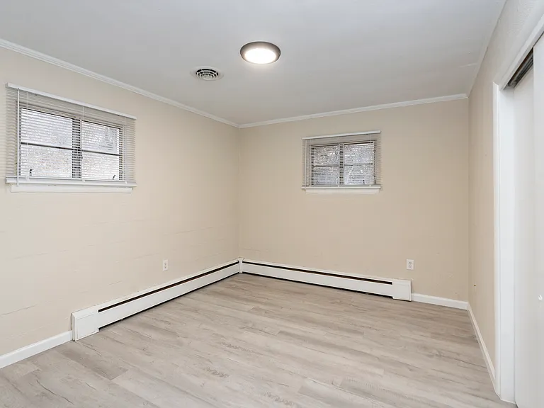 208 N Jefferson St — Photo 16