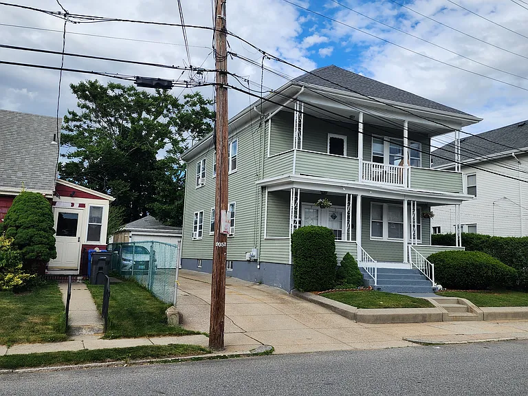 Lambert St — Photo 2