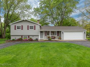 3S474 Osage Dr, Glen Ellyn, IL 60137