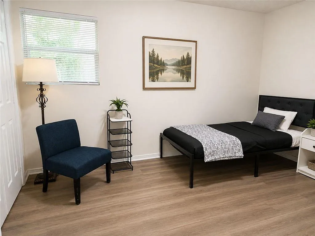 2 bed, 1.0 bath, 800 sqft, $1,500 — Photo 3