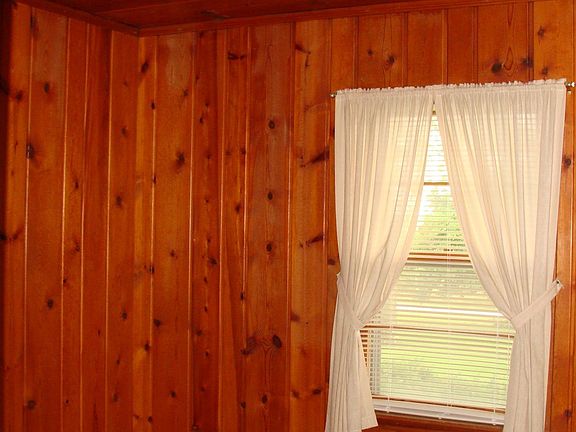 knotty pine walls