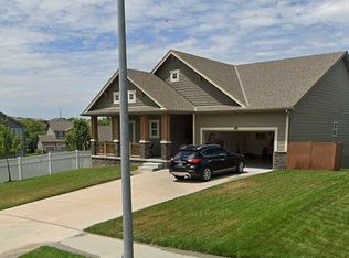 10810 Laramie St, Papillion, NE 68046