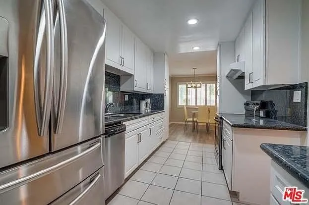 321 N Palm Dr #5 — Photo 10