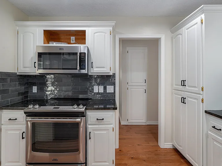 2921 S Eldon Ave — Photo 13