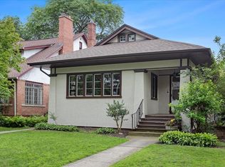 1425 W Juneway Ter, Chicago, IL 60626