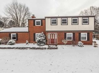 1556 Village Dr, Pittsburgh, PA 15237