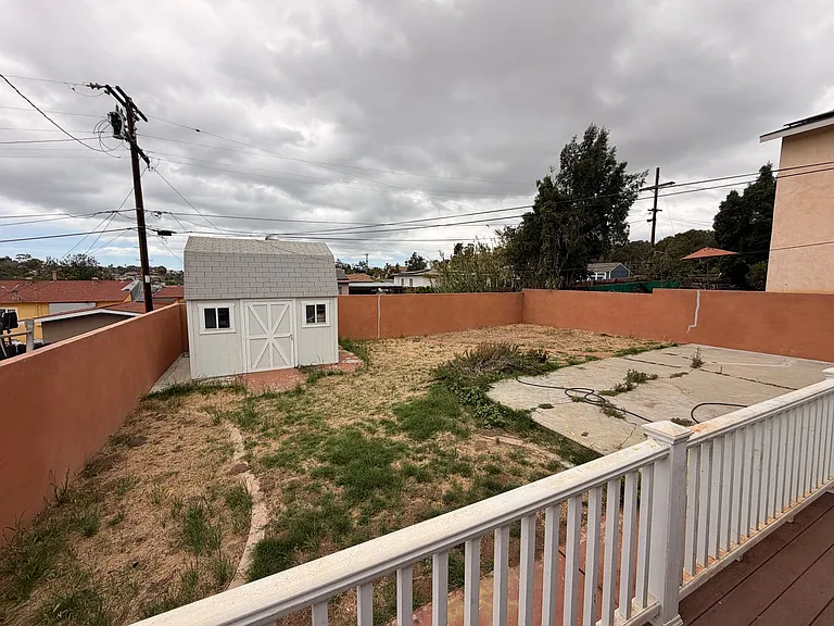 644 Cadman St — Photo 12